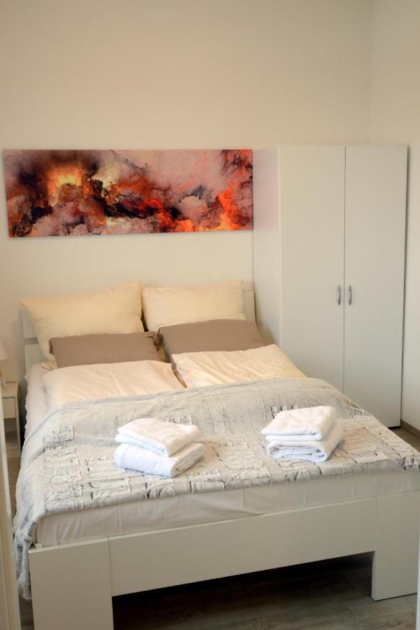 Unique Zentrale Moderne 2 Zimmer Wohnung Nahe Dem Park Villingen-Schwenningen Buitenkant foto